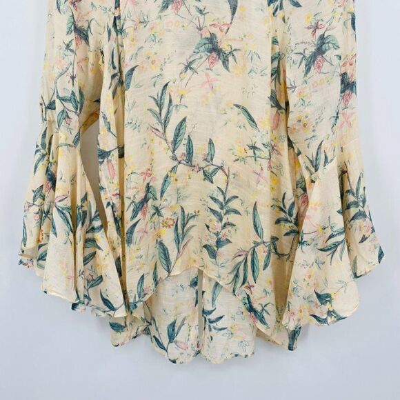 LC Lauren Conrad Size Medium Split Back Bell Sleeve Boho Floral Blouse Top - Picture 4 of 10